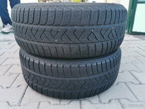 Pirelli Winter Sotto Zero 3_215/55 R17 94H - 2