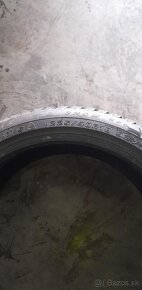 225/40 R18 - 2