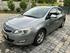 Opel Astra J 1.6 16v - 2