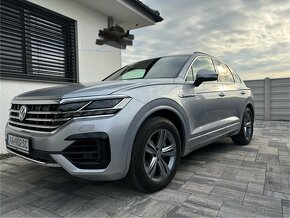 Predam Volkswagen touareg 3.0tdi 210kw - 2