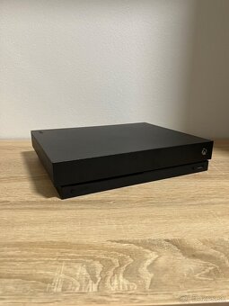 XBOX ONE X + krabica - 2