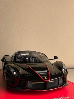 Ferrari LaFerrari Spider 1/18 MR Collection - 2