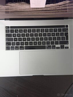 Predám MacBook Pro 16” (2019) 16gb/512ssd - 2