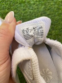 Tenisky Nike 9 cm (UK2.5) - 2