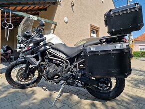 Triumph Tiger 800 XCA 95k M6 (benzín) - 2