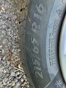 Zimne pneu 215/65 R16 - 2