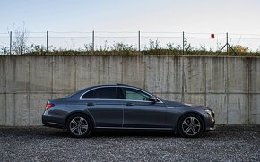 Mercedes-Benz E220d Sedan 4matic (MOŽNÝ ODPOČET DPH) - 2