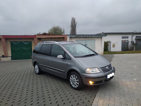 Volkswagen Sharan 1,9 TDI 4x4 7- miestne Business - 2