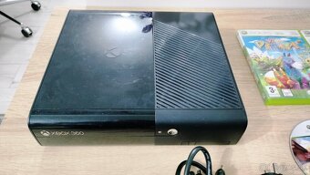 Xbox 360 Slim 250GB + 6 originálnych hier - 2