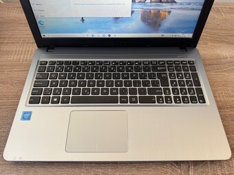 Asus 15" 4/256GB SSD - 2