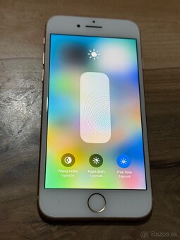 Predám Apple iPhone 8 64GB Gold Stav Nového Telefónu - 2