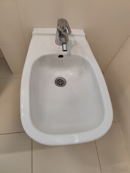 Umyvadla, bidet /vylevka, vana - 2