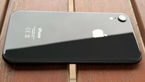 iPhone XR 64gb nebol otvorený ani opravovaný - 2