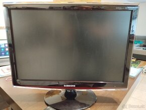 Samsung T220HD - 2