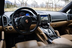 Porsche Cayenne Diesel Platinum Edition, Slovenské, DPH - 2