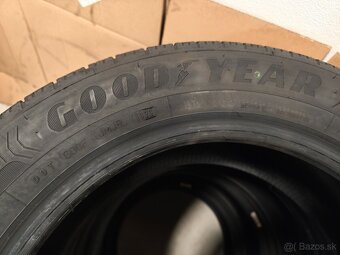 Goodyear Efficient Grip 205/55R16 91V DOT 1323 - 2