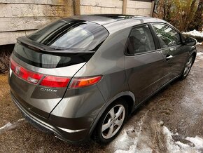 rozpredam honda civic 8g 1.8 benzin VTEC 103kw 2008 kod moto - 2