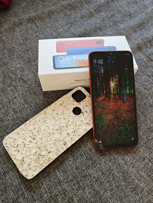 Xiaomi 12T pro a Xiaomi 9C NFC - 2