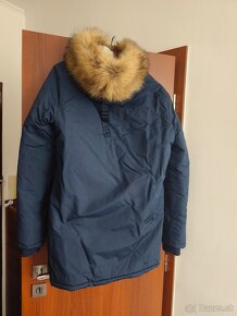 Pánska zimná bunda značky Superdry. - 2