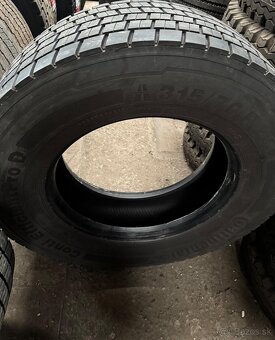 Predám 315/70R22,5 - 2