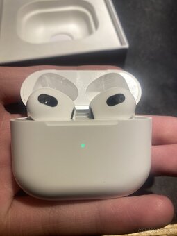 Apple AirPods 3 - 2