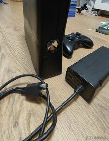 Xbox 360 Slim 4gb - 2