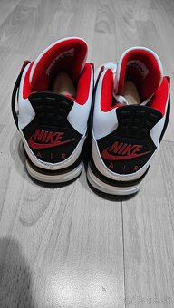 Jordan 4 Fire Red - 2