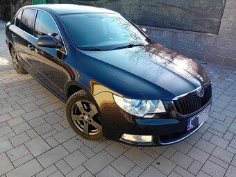 Škoda Superb 2011 2.0tdi DSG Elegance - 2