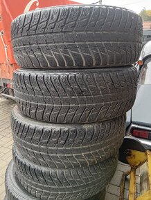 225/60 r17 - 2