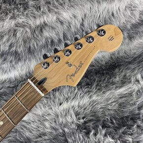 Fender Stratocaster Player Series Limited Edition - 2