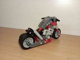 LEGO Technic Motorcycle 42132 2 in 1 - 2