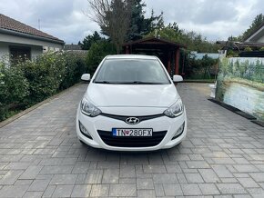 Hyundai i20 1.2i 16V - 2