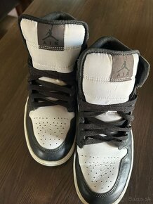 AIR Jordan 1 MID - 2