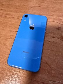 Apple iPhone XR 64GB - 2