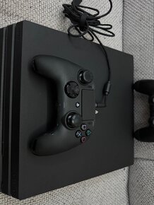 Playstation 4 pro - 2