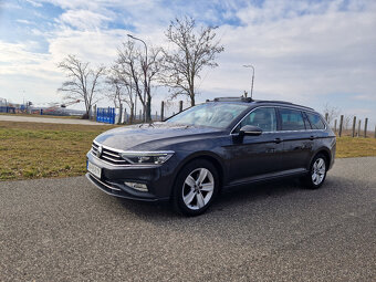 Volkswagen Passat Variant 2.0 TDI EVO Business DSG PANO - 2