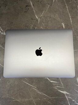 MacBook Pro 13 2022 v záruke - 2