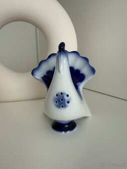 GZHEL soľnička páv porcelán - 2