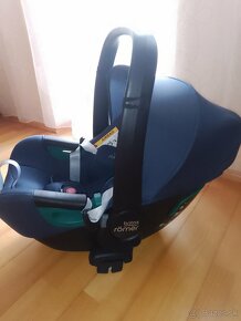 Autosedacka Britax-Römer autosedačka Baby Safe 3 i-s - 2