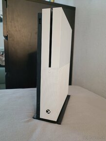 Xbox One S - 2