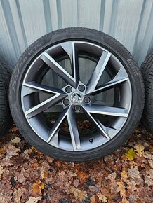 Letní alu kola Vega 19" Škoda Superb 235/40 R19 - 2