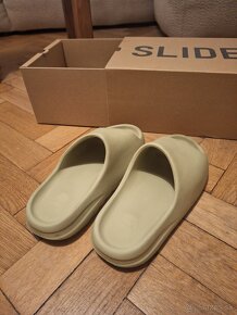 Adidas YZY / YEEZY SLIDE RESIN 47 - 2