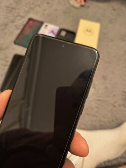 Motorola Moto Edge 30 Neo - 2