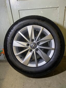 VW elektróny + Good Year pneu  195/65 R15 - 2