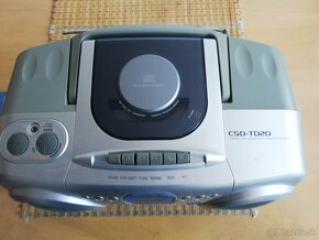 Radiomagnetofon s CD AIWA - 2