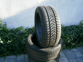 Predám 4x zimné pneu Pirelli 255/40 R19 100VXL - 2