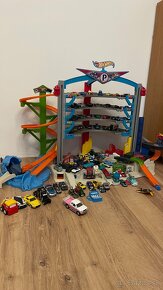 Hot wheels Ultimate Garage - 2