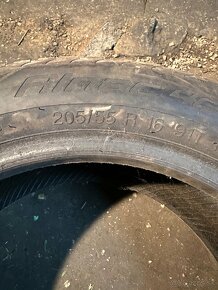 205/55R16 apollo - 2