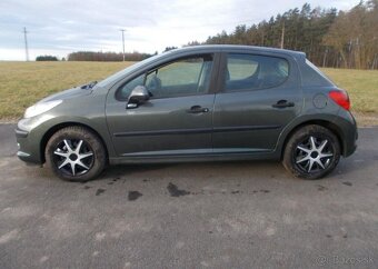 Peugeot 207 1,4 55KW benzín manuál 54 kw - 2