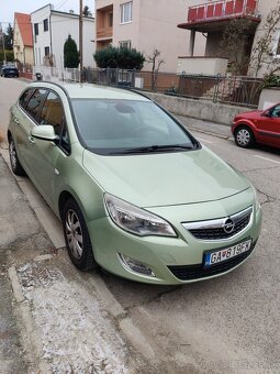 Opel Astra J ST 1,6 benzin (2011) - 2